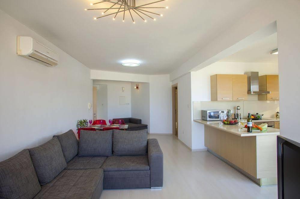 Fig Tree Bay Apartments Протарас Экстерьер фото